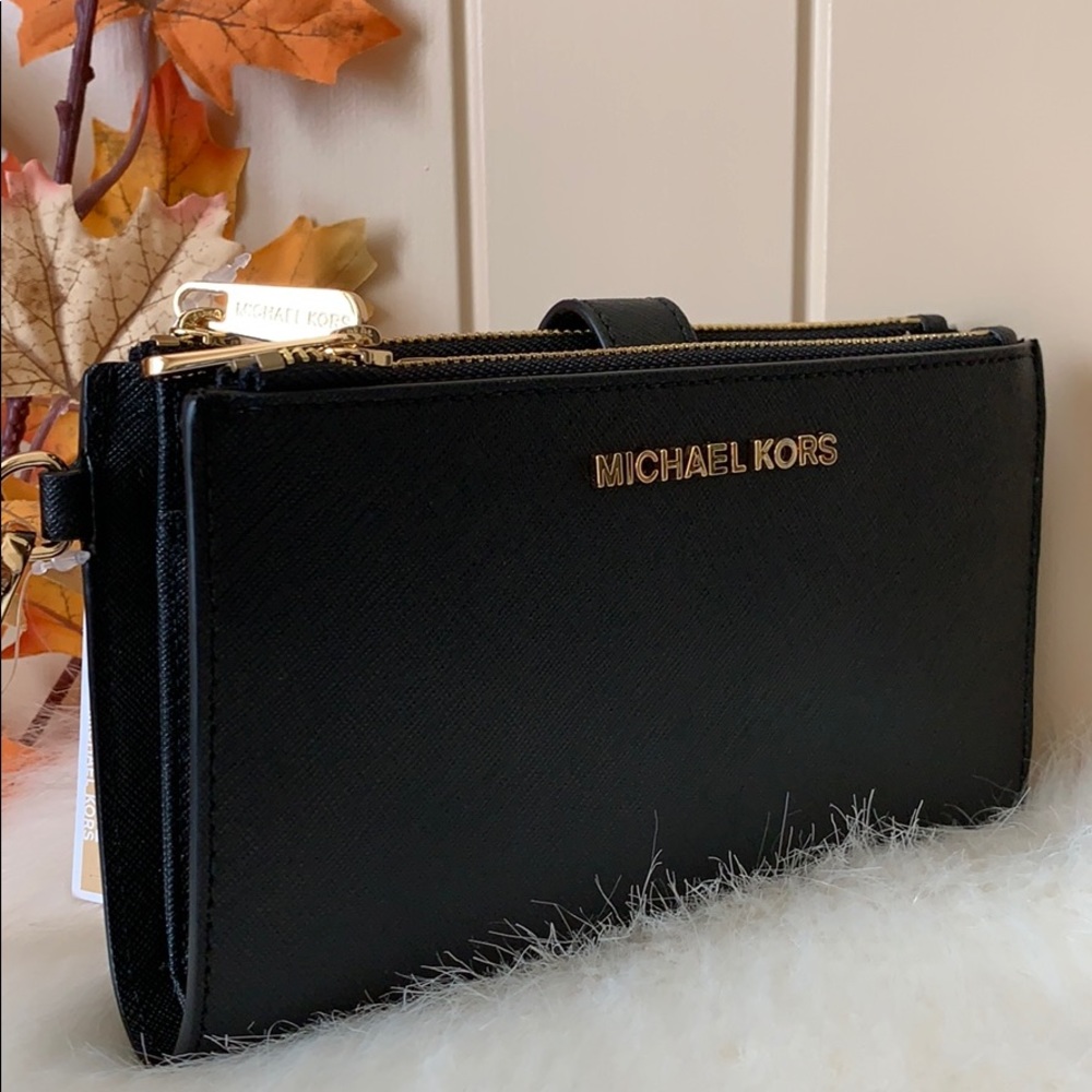 Michael Kors Jest Set Travel Double Zip Medium